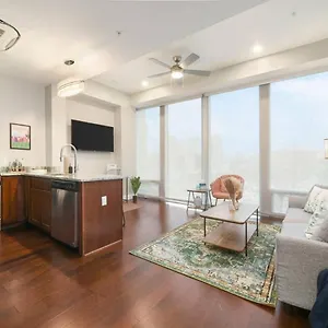 Hostwise Stays - The Washington At Chatham - Free Parking, Private Gym, Skyline Views! Apartment Pittsburgh
